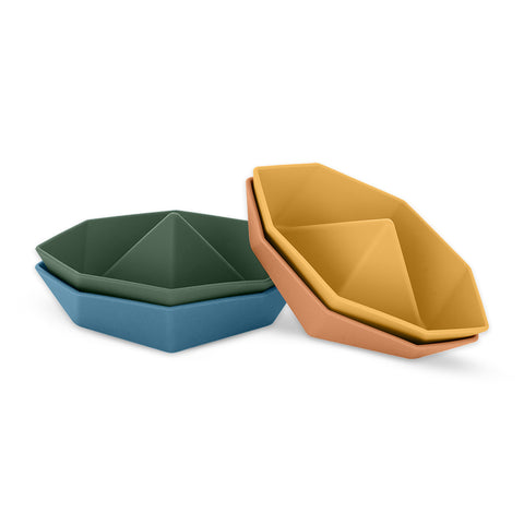 Silicone bath toys Ships 4 pcs 6m+