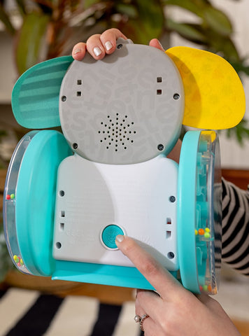 Baby Einstein Παιχνίδι Chase & Tap Earl™ Interactive Crawling Toy