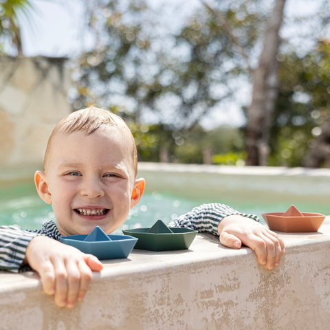 Silicone bath toys Ships 4 pcs 6m+