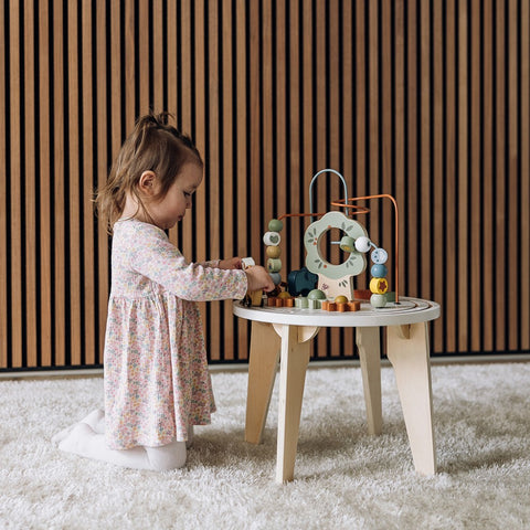 Free2Play Activity table Think & Play
