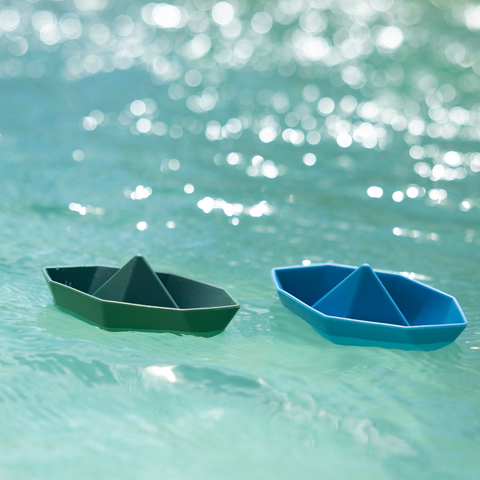 Silicone bath toys Ships 4 pcs 6m+