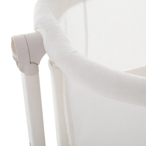 Petite&Mars Bedside crib Glory with swing function 2in1