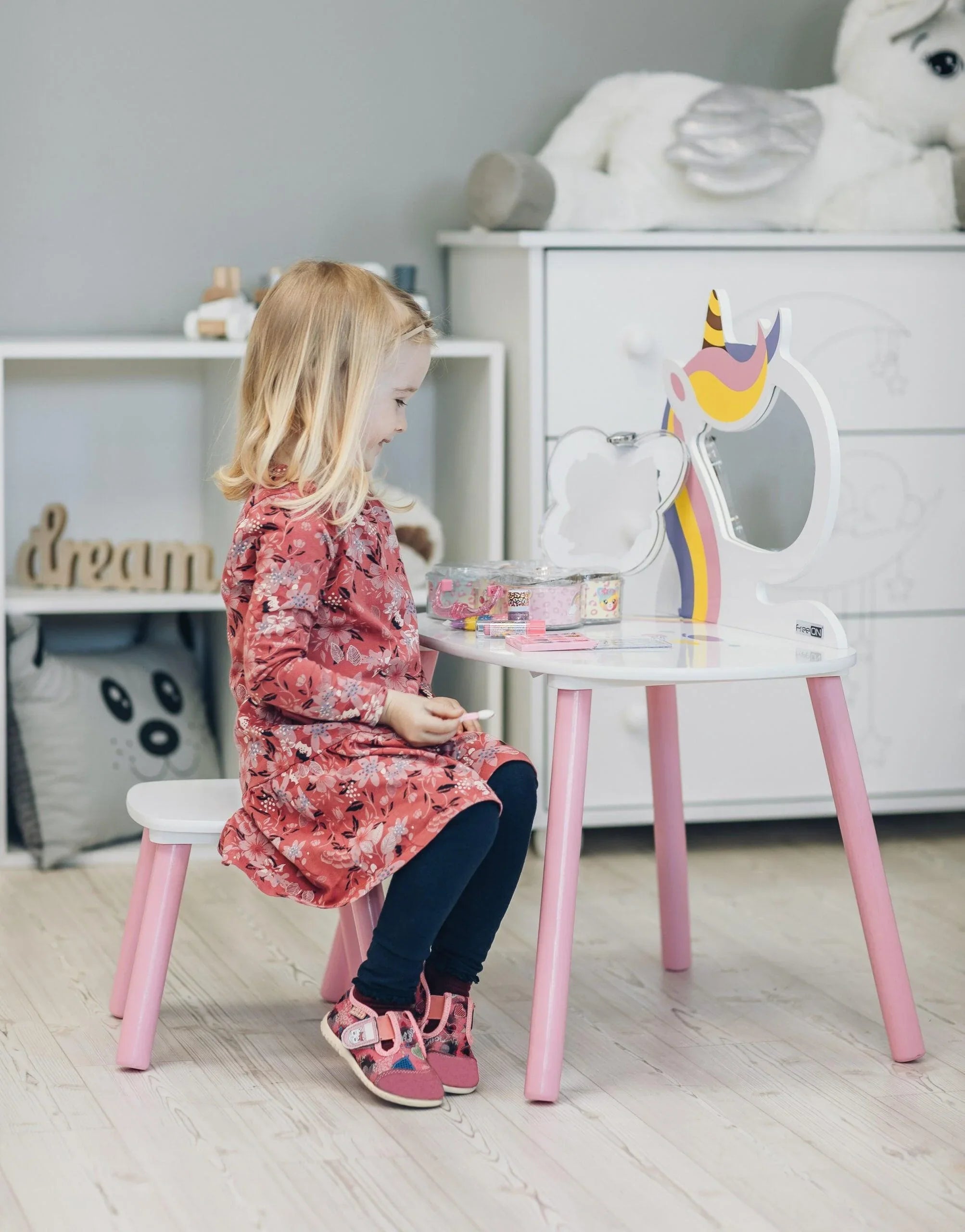 FreeOn - FreeOn Unicorn Set Table & Chair - Mari Kali Stores Cyprus