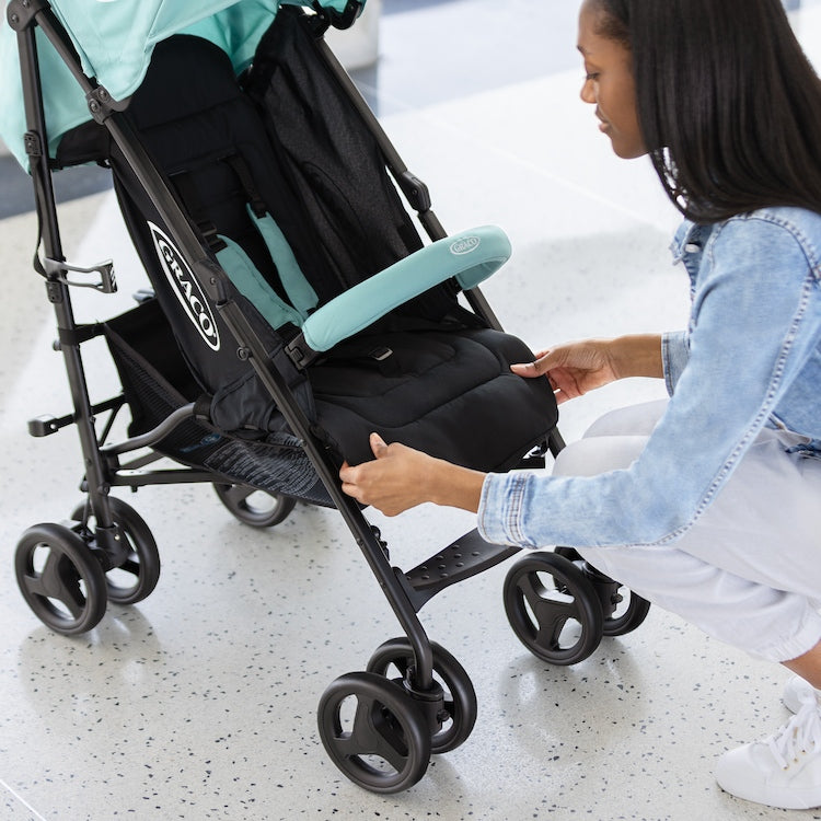 https://dd.gracobaby.eu/media/catalog/product/g/r/graco-travelite-stroller-mom-adjusting-calf-support-feat4.jpg